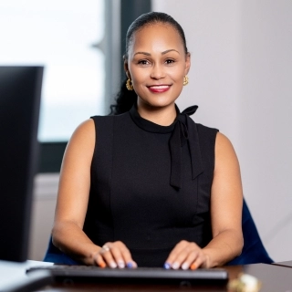 Danielle Holmes, A Real Estate Broker at KM Realty Group LLC, Chicago